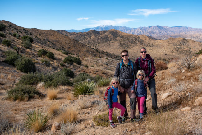 Veržána s rodinou v Joshua Tree National Park, Kalifornie, USA