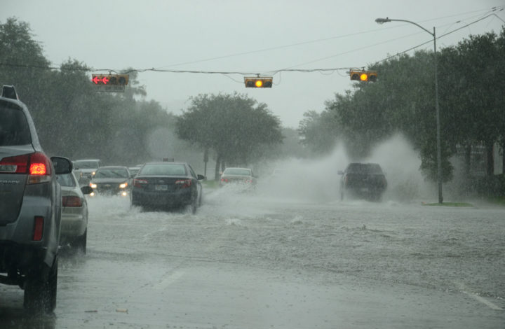 Houston - zatopená silnice při bouřce