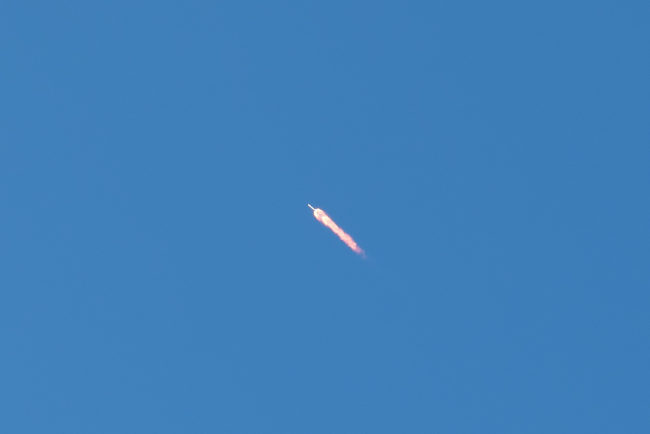 Raketa Space X Falcon 9 letí do vesmíru