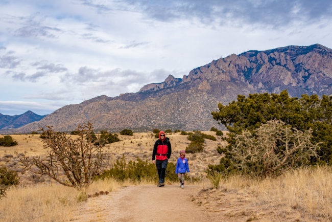 Hike v Sandia Mountains - Albuquerque, New Mexico