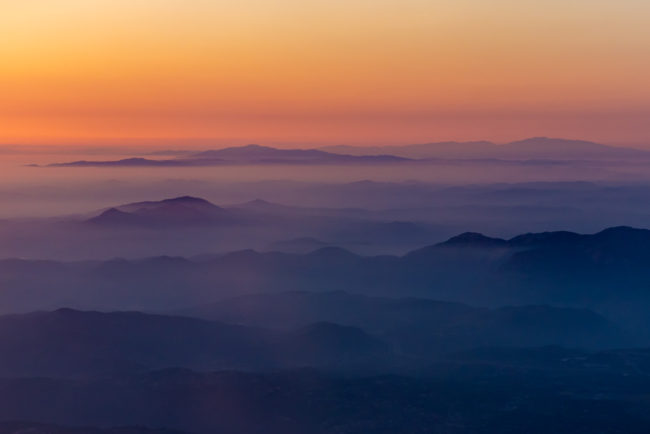 Západ slunce nad horami - San Diego, Kalifornie