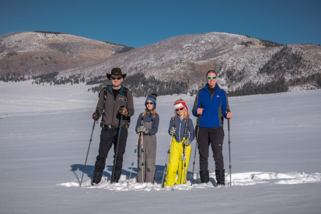 Rodina na sněžnicích - Valles Caldera