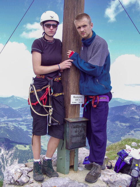 Martin objímá kříž - ferrata Maukspitze, Rakousko